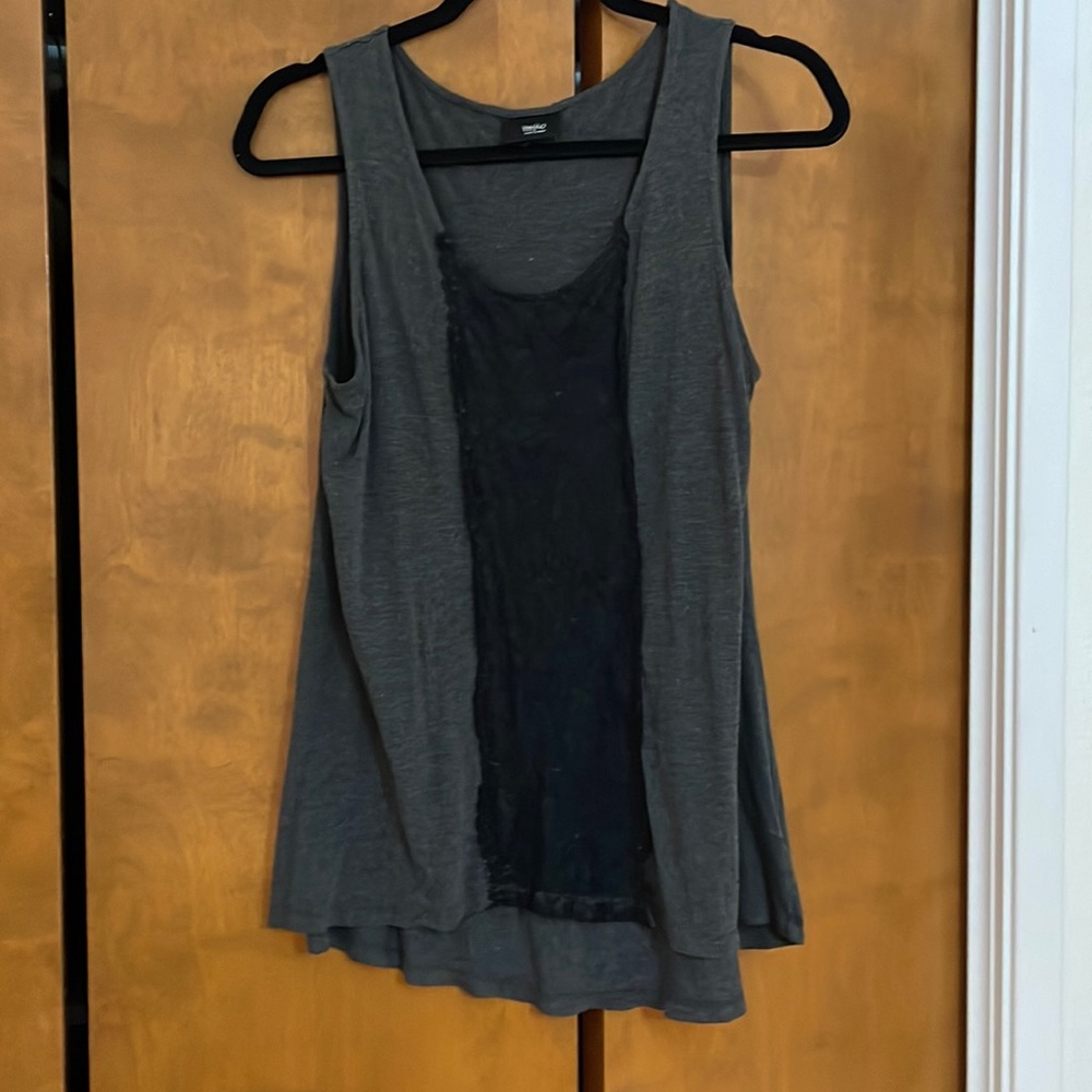 Super cute tank with lace front